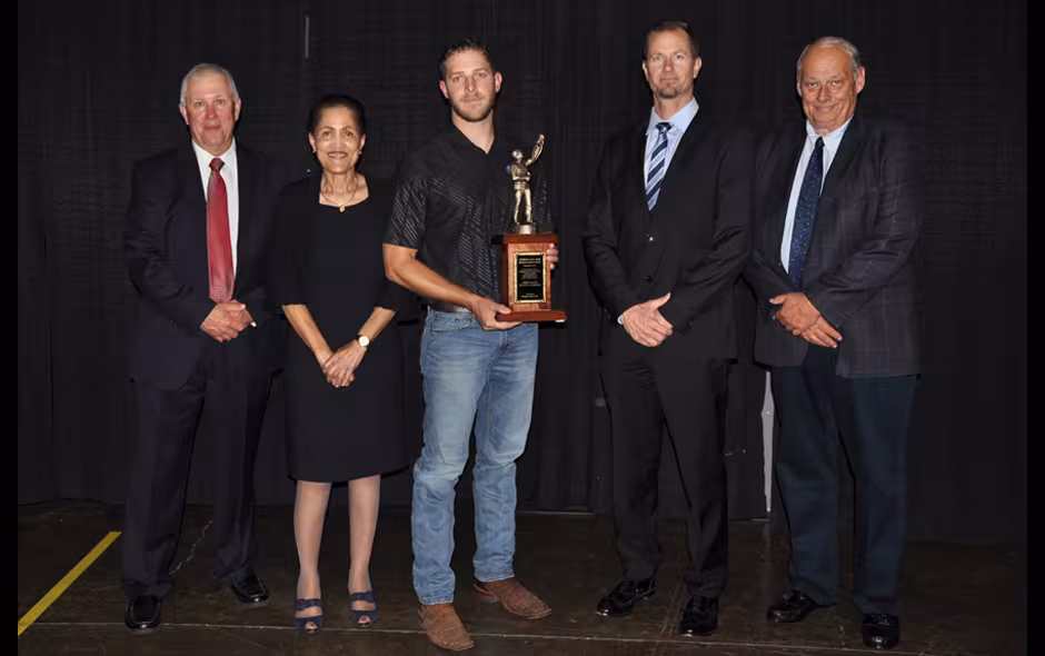 3rd Place Bench BG-4 - Cumberland Contura JC - Rob Hutchinson, Jr - 1