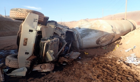 Accident scene while driving downhill, the 56 year-old driver of a concrete mixer truck was fatally injured after he lost control of the truck.