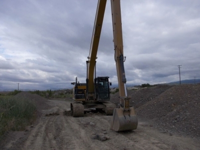 Excavator construction vehicle