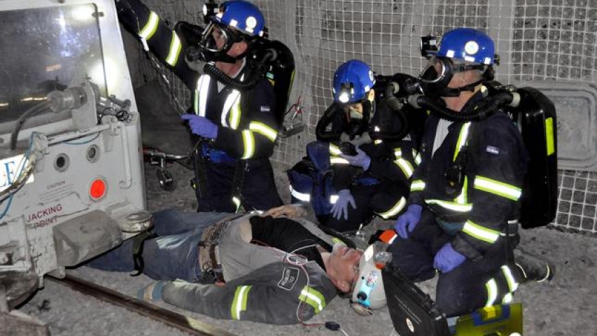 Mine rescue training on dummy